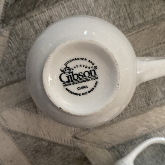 NEW set of 4 Gibson coffee/tea cups - Picture 2 of 3